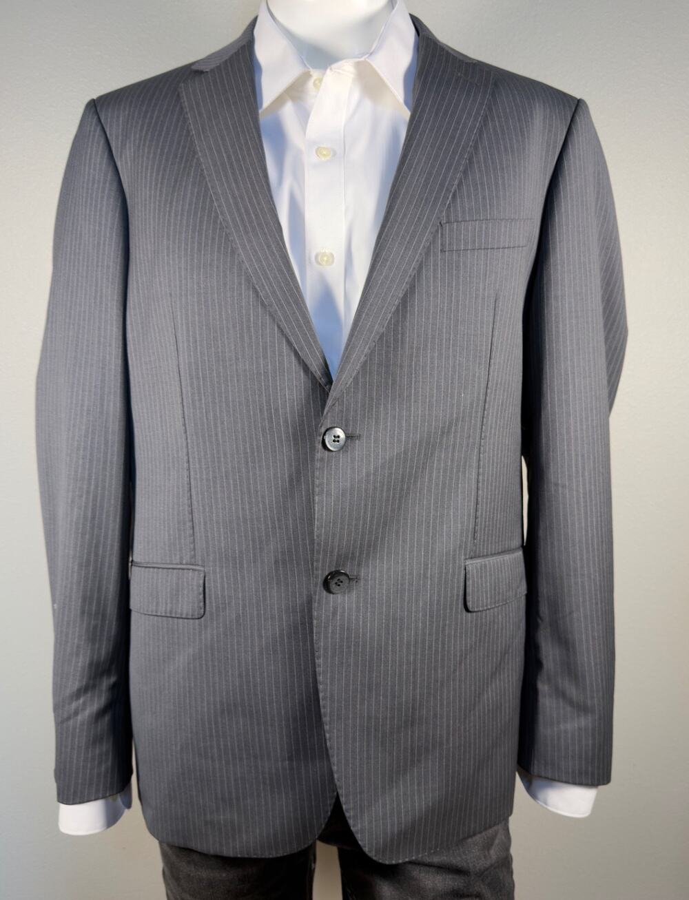 Armani Collezioni Gray Pinstripe Wool Blazer Sport Coat Jacket Italy IT 58 US 48